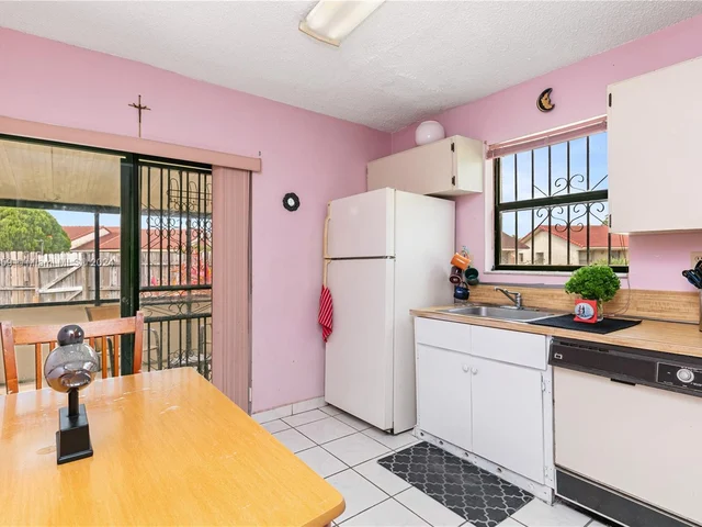 1490 SW 124th Place Concourse, Miami FL 33184