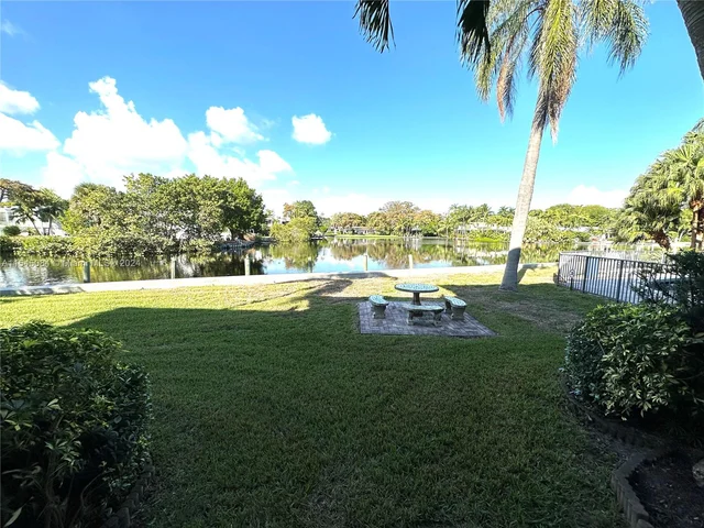 833 NE 18th Ct # 3, Fort Lauderdale FL 33305