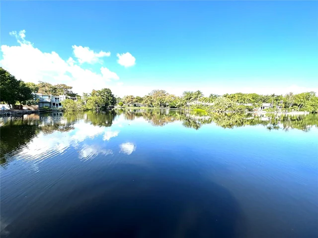 833 NE 18th Ct # 3, Fort Lauderdale FL 33305