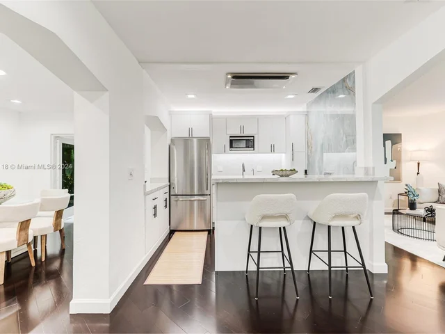 1629 Westward Dr, Miami Springs FL 33166