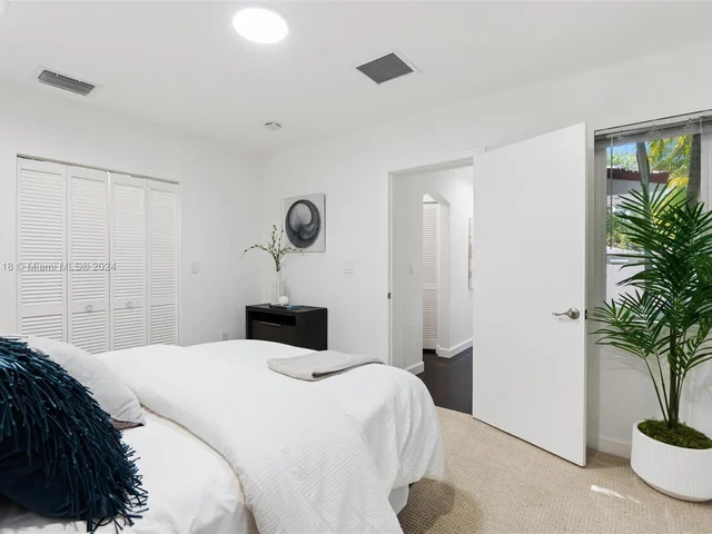 1629 Westward Dr, Miami Springs FL 33166