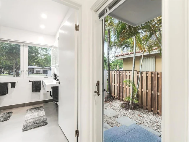 1629 Westward Dr, Miami Springs FL 33166