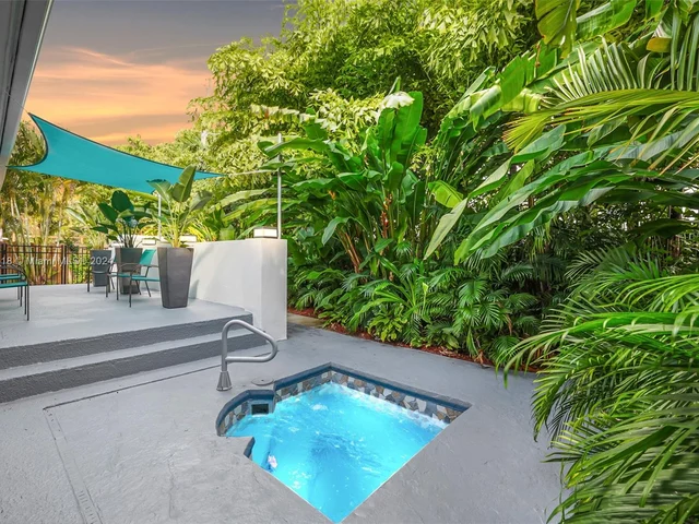 1629 Westward Dr, Miami Springs FL 33166