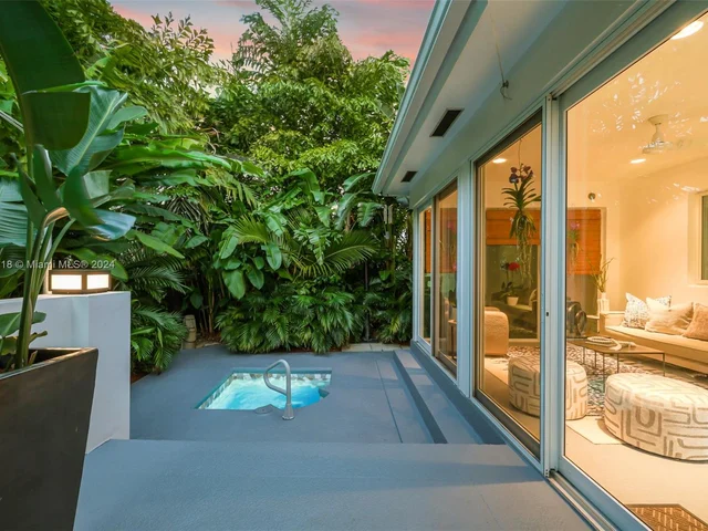 1629 Westward Dr, Miami Springs FL 33166