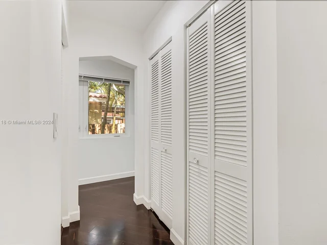 1629 Westward Dr, Miami Springs FL 33166