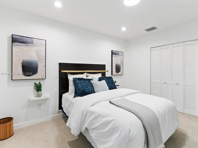 1629 Westward Dr, Miami Springs FL 33166