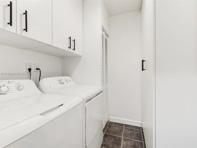 1629 Westward Dr, Miami Springs FL 33166