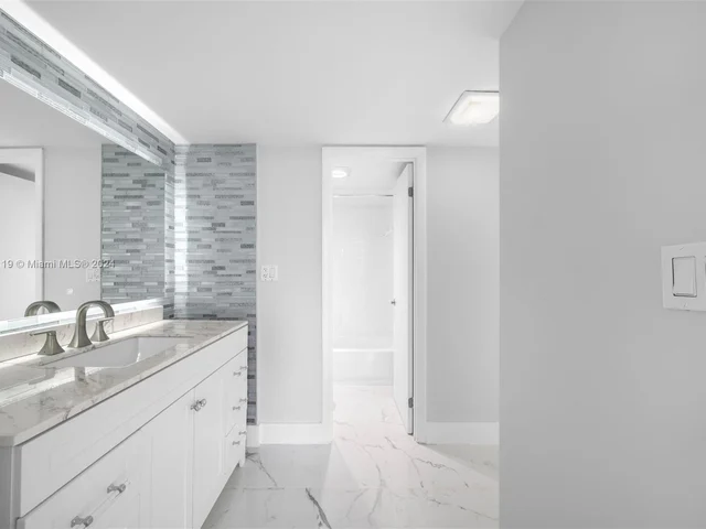 20379 W Country Club Dr # 1638, Aventura FL 33180