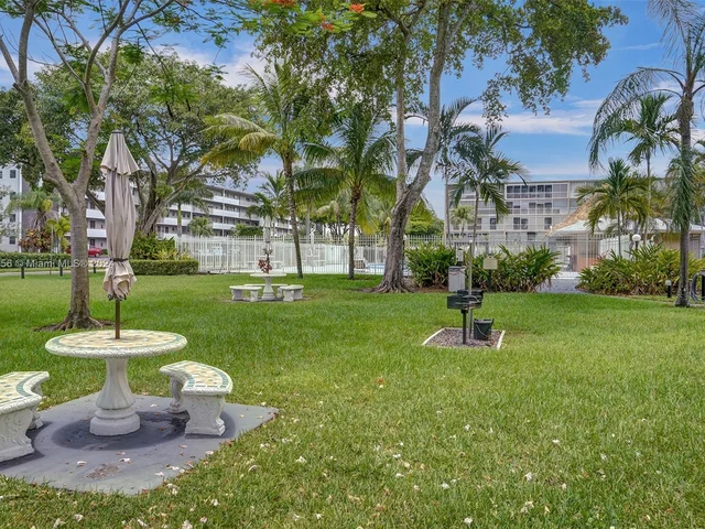 4650 Washington St # 209, Hollywood FL 33021