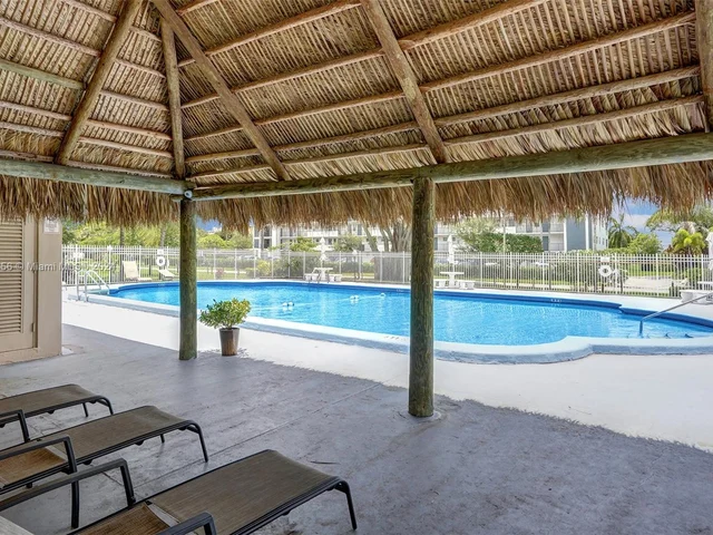 4650 Washington St # 209, Hollywood FL 33021