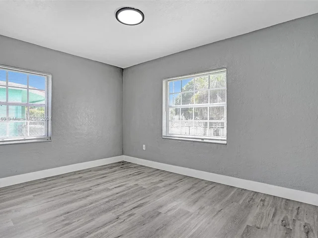 849 NE 133rd St, North Miami FL 33161