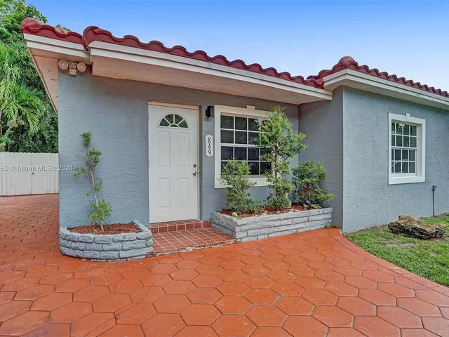 849 NE 133rd St, North Miami FL 33161