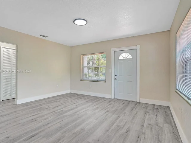 849 NE 133rd St, North Miami FL 33161