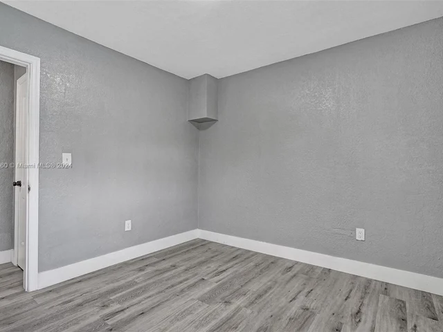 849 NE 133rd St, North Miami FL 33161