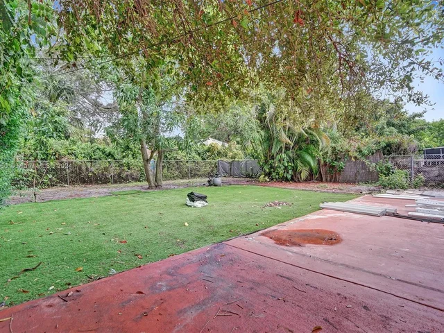 849 NE 133rd St, North Miami FL 33161