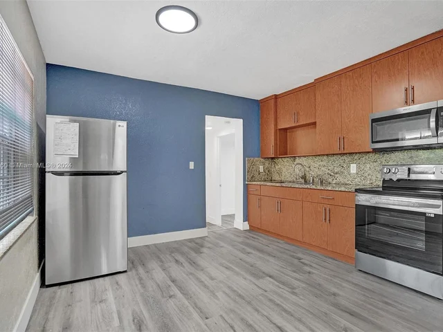 849 NE 133rd St, North Miami FL 33161