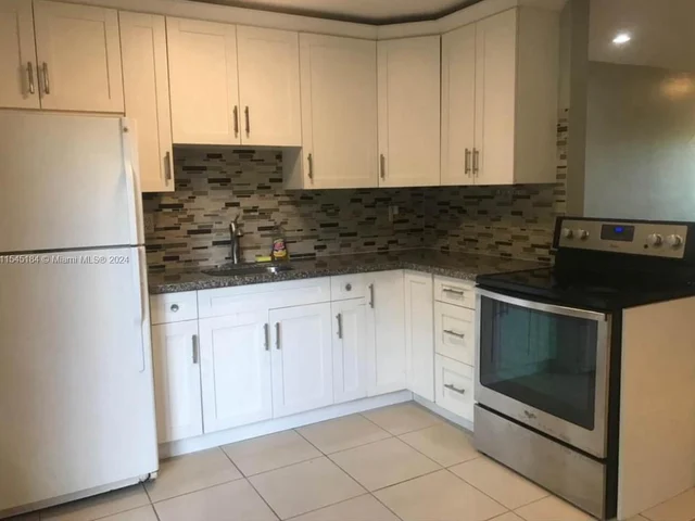 1321 NW 58th Ave, Lauderhill FL 33313