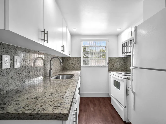 9301 SW 4th St # 229F, Miami FL 33174