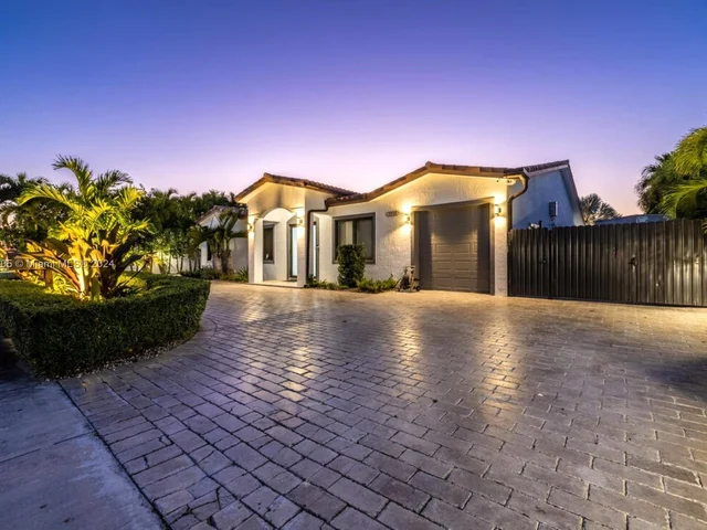 7720 SW 137th Ct, Miami FL 33183