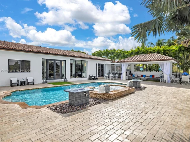 7720 SW 137th Ct, Miami FL 33183