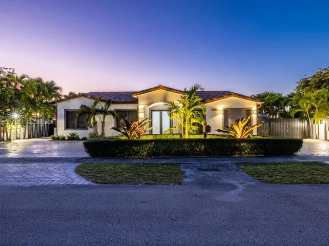 7720 SW 137th Ct, Miami FL 33183