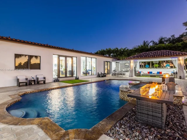 7720 SW 137th Ct, Miami FL 33183