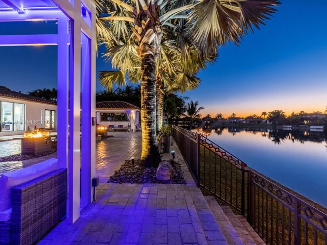 7720 SW 137th Ct, Miami FL 33183