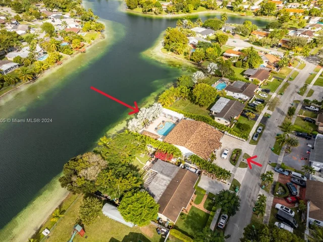 7720 SW 137th Ct, Miami FL 33183