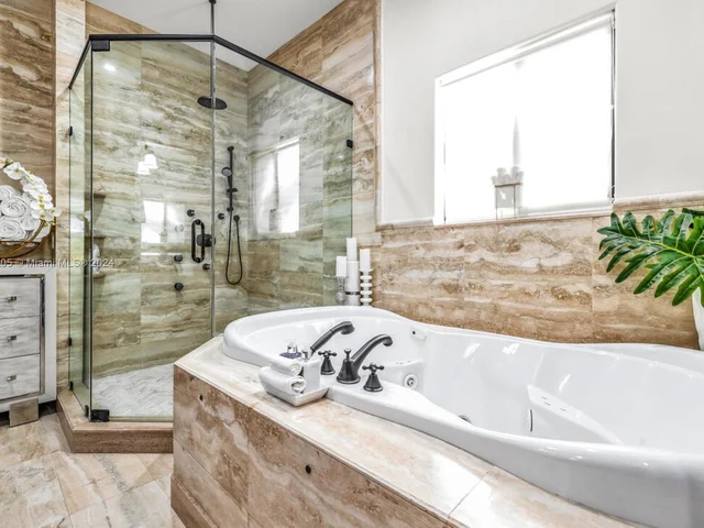 7720 SW 137th Ct, Miami FL 33183