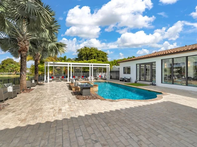 7720 SW 137th Ct, Miami FL 33183