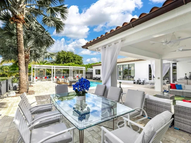 7720 SW 137th Ct, Miami FL 33183