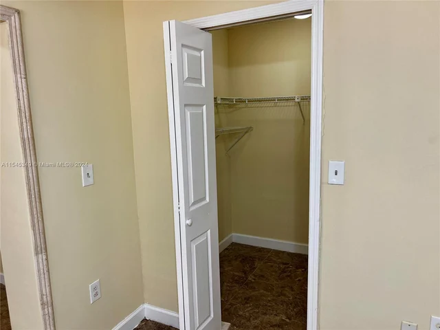 1071 NW 128th Ave # 1071, Miami FL 33182