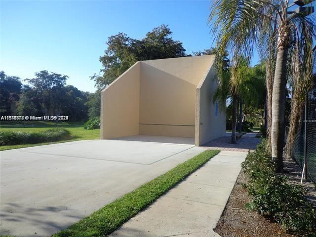 651 Lyons Rd # 10103, Coconut Creek FL 33063