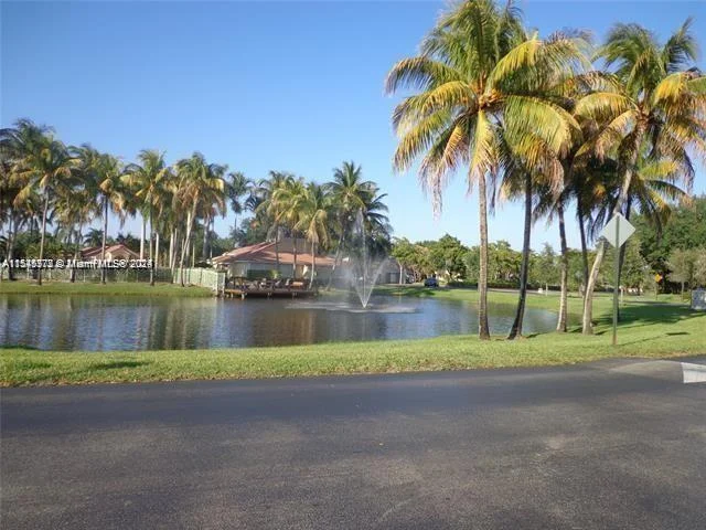 651 Lyons Rd # 10103, Coconut Creek FL 33063