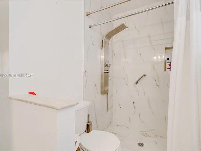 1370 NW 154th Ave # 1370, Pembroke Pines FL 33028