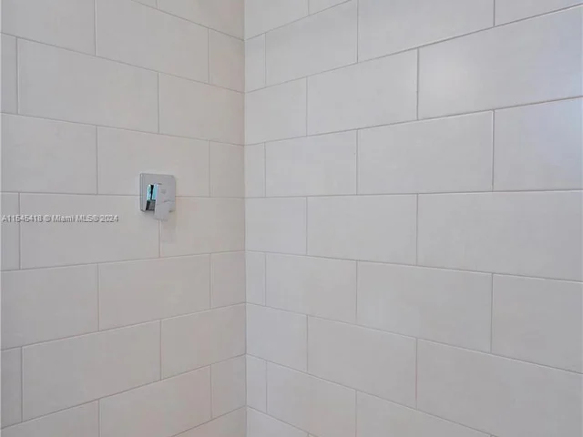 490 NE 141st St # 492, North Miami FL 33161