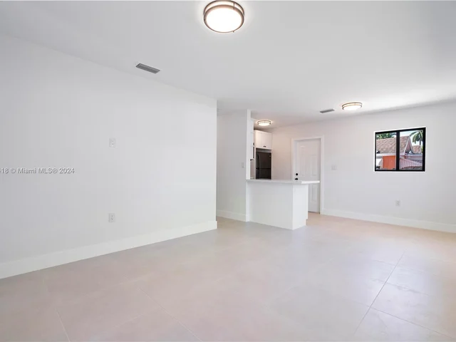 490 NE 141st St # 492, North Miami FL 33161