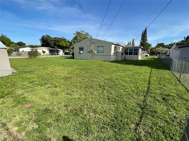 1001 S 22nd Ct, Hollywood FL 33020