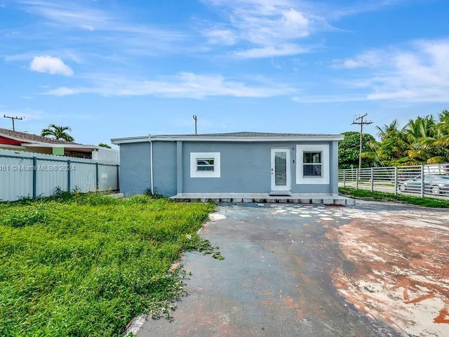 3455 NW 102nd St, Miami FL 33147