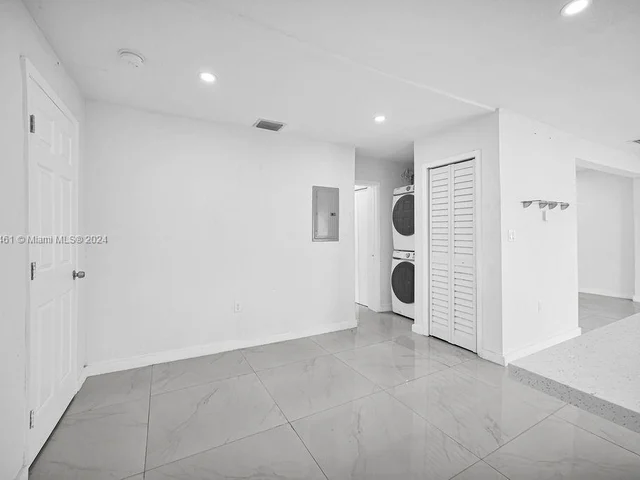 3455 NW 102nd St, Miami FL 33147