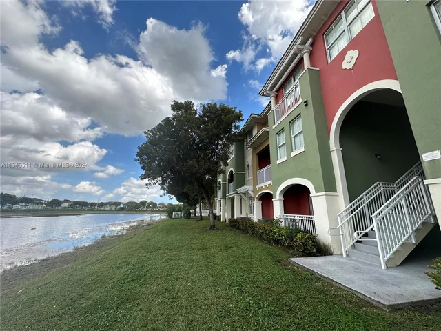 11001 NW 83rd St # 203, Doral FL 33178