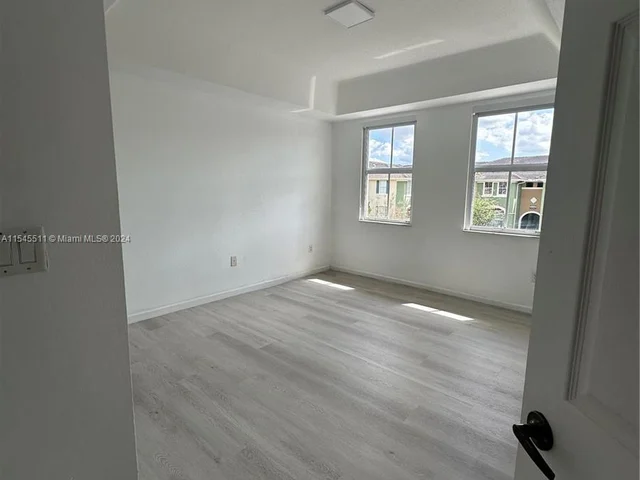 11001 NW 83rd St # 203, Doral FL 33178