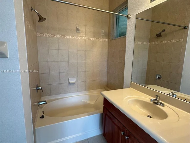 11001 NW 83rd St # 203, Doral FL 33178