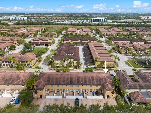 1230 SW 147th Ter, Pembroke Pines FL 33027