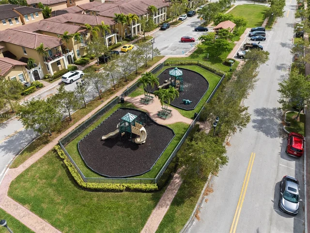 1230 SW 147th Ter, Pembroke Pines FL 33027