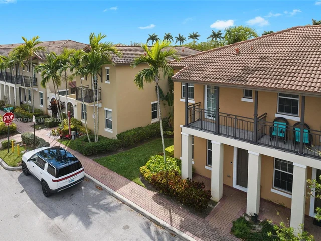 1230 SW 147th Ter, Pembroke Pines FL 33027