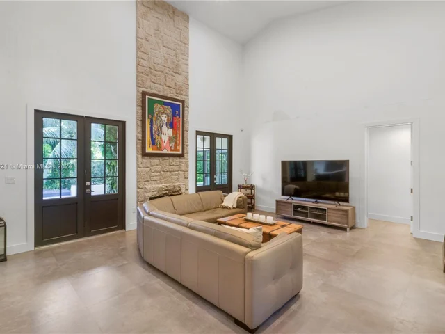 371 Isla Dorada Blvd, Coral Gables FL 33143