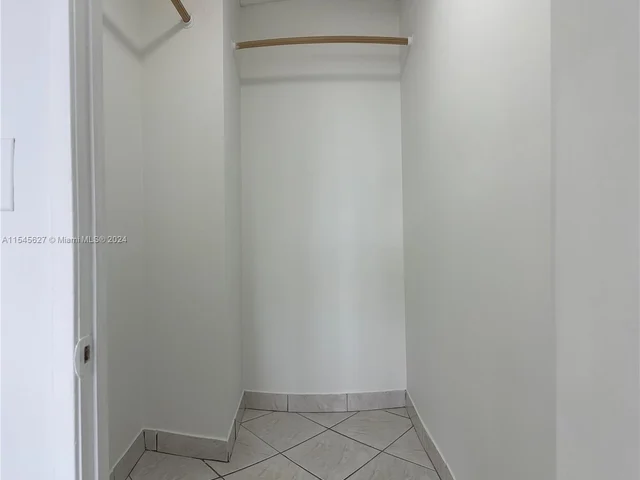 290 174th St # 1612, Sunny Isles Beach FL 33160