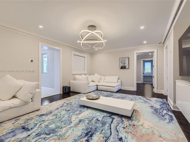 17552 E Fieldbrook Cir E, Boca Raton FL 33496