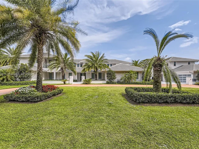 17552 E Fieldbrook Cir E, Boca Raton FL 33496